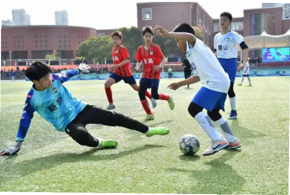 23岁以上球员合同年限为什么通常更短？
